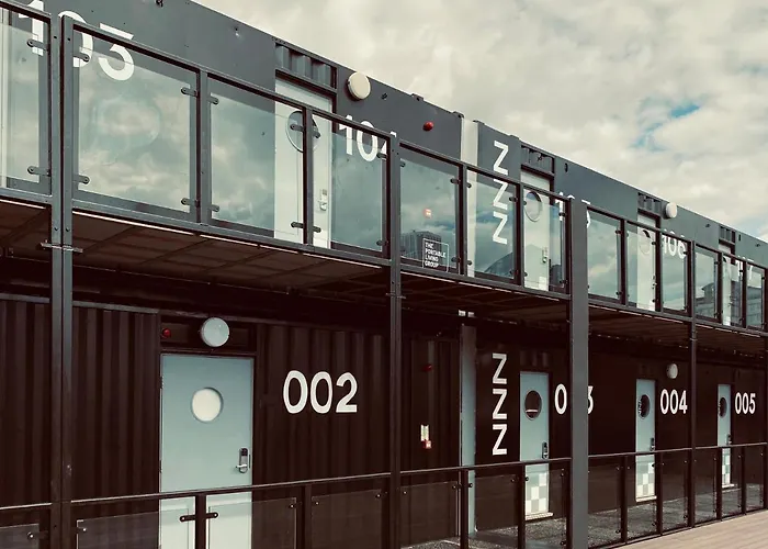 Hotel Am Snoozebox Olympic Park